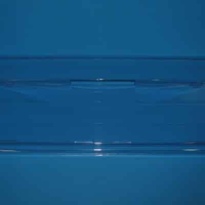 Fagyasztótérben lehajtható ajtó