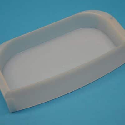 Hűtőajtóba rövid vajtartó polc