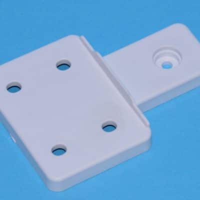 Hűtő alsó zsanértartó