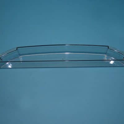 Hűtőajtóban alsó polc (kicsi, italtartó alatti)