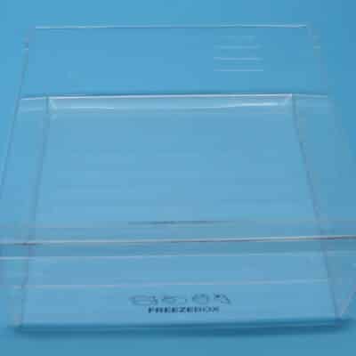 Fagyasztó fiók FreezeBox felirattal