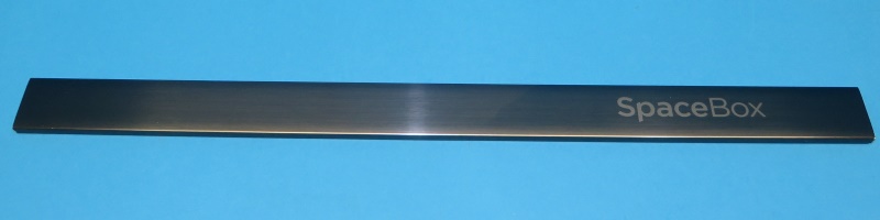 Fagyasztó fiókon díszcsík (fekete) SpaceBox felirattal